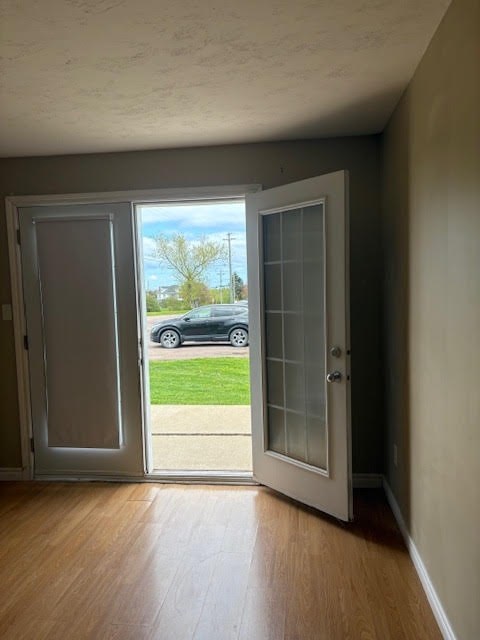 9 Rue Butte-A-Eloi 1-2 Beds Apartment for Rent - Photo Gallery 3