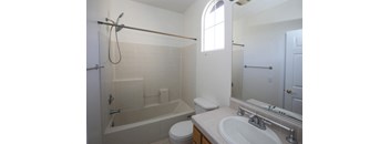 3/2.5 1655 sqft