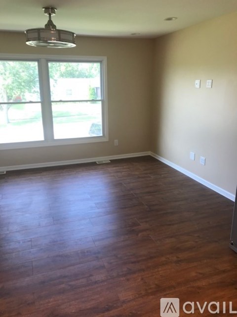 230 Grant Drive 4 Beds Apartment for Rent