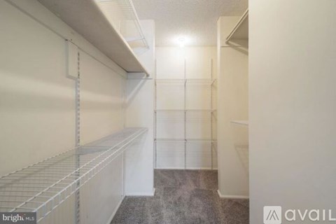 57 Willow Ct 2 Beds Apartment for Rent