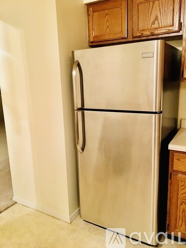 620 E 92Nd Pl 2 Beds Apartment for Rent