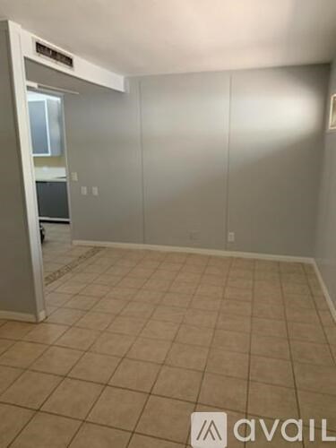 811 Indiana Avenue 3 Beds Apartment for Rent