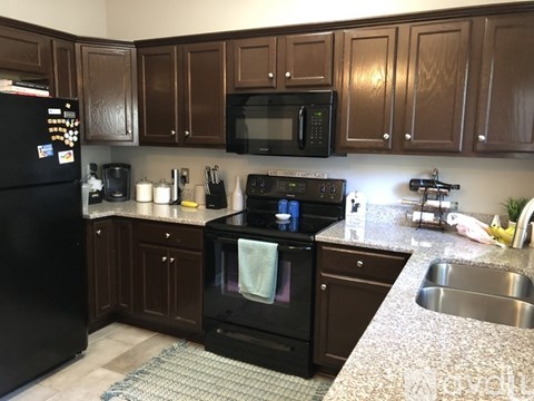 105 4Th Avenue 2 Beds Apartment for Rent