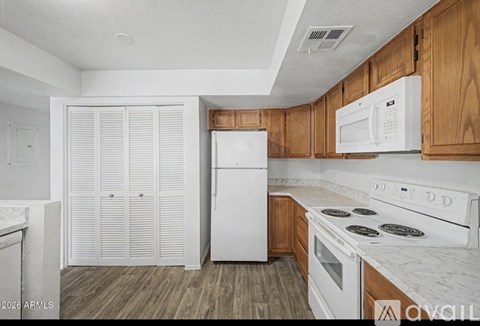 1331 West Baseline Road 2 Beds Apartment for Rent