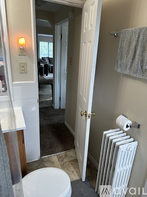 539 Corona Avenue 1 Bed Apartment for Rent