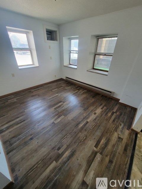 618 King St 1 Bed Apartment for Rent