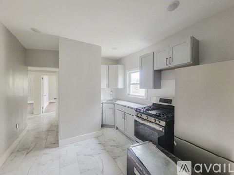 134 Elmwood Ave 5 Beds Apartment for Rent