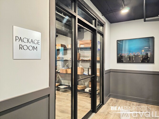 445 W Barry Ave 1 Apartment, Condo for Rent - Photo gallery 1
