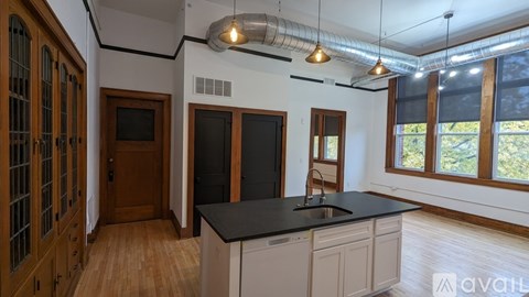 200 Dayton Street 2 Beds Apartment for Rent