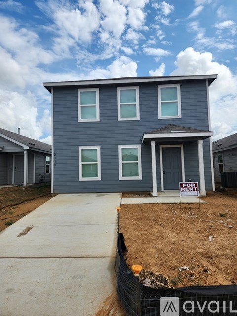 12919 Blue Hole 4 Beds Apartment for Rent