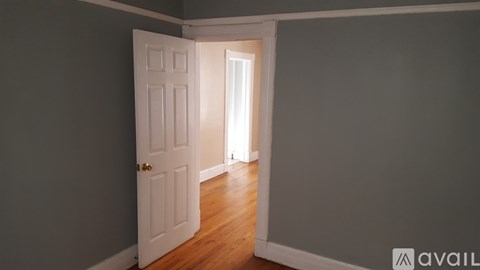 Virginia Avenue 3 Beds Apartment for Rent