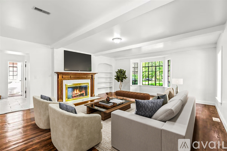 Source URL: https://prod-avail.s3.amazonaws.com/public_images/41514920/listing/living_-_19510_Stratford_Rd.jpg