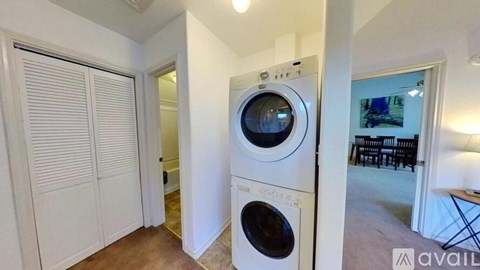 433 W San Antonio St 1 Bed Apartment for Rent