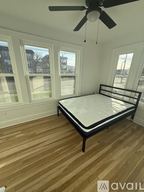 255 Main Street 4 Beds Apartment for Rent