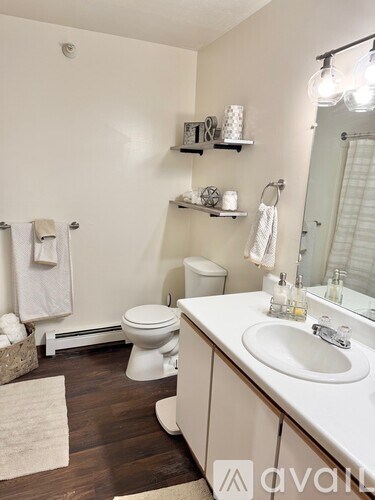 Source URL: https://prod-avail.s3.amazonaws.com/public_images/41500717/listing/bathroom_3.jpg