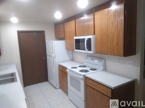 16506 16Th Avenue Court East 2 Beds Apartment for Rent