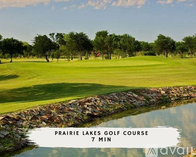 A golf course named Prairie Lakes Golf Course is 7 minutes away.