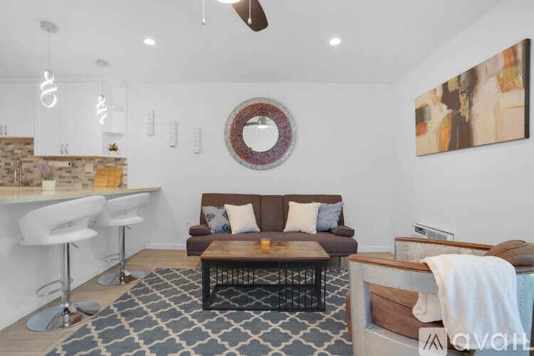 Source URL: https://prod-avail.s3.amazonaws.com/public_images/41511365/listing/14-web-or-mls-Radiate_3050RueD_OrleansUnit360-13.jpg