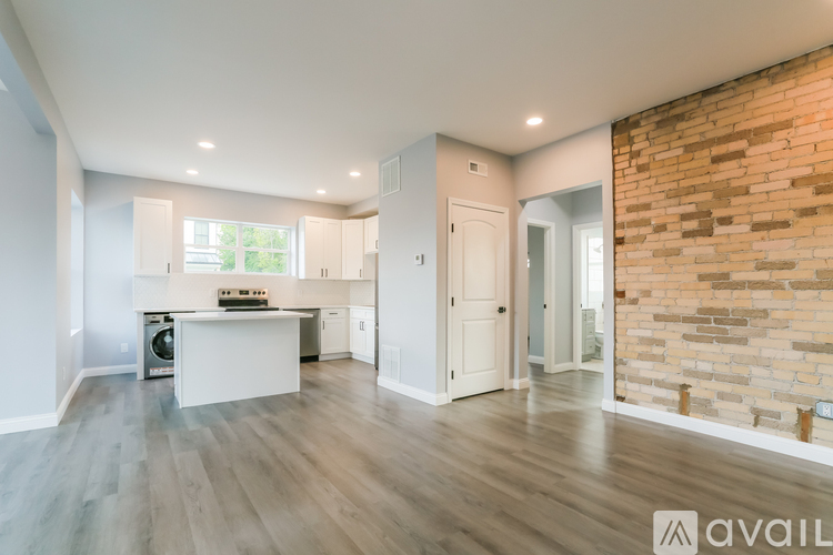 151 Sherman Avenue 2 Beds Apartment for Rent - Photo gallery 4