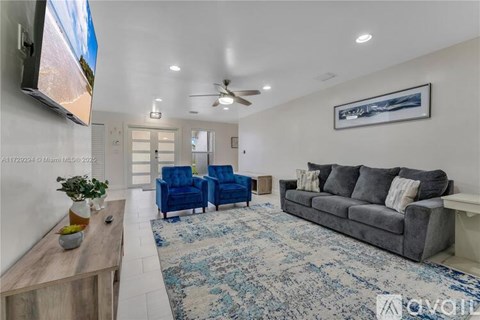 9501 E Palmetto Club Ln 4 Beds Apartment for Rent