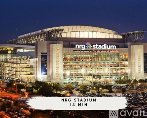 NRG Stadium is shown at night with a 14-minute wait time displayed.