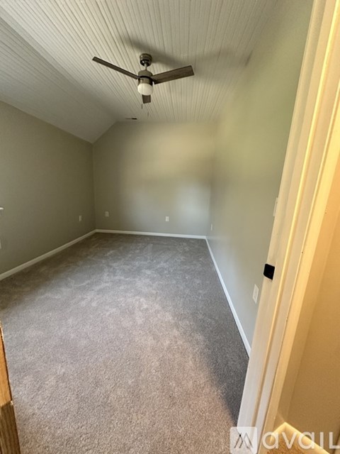 810 Broadway Street 2 Beds Apartment for Rent