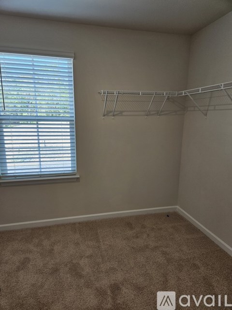 186 Falcon Ln 4 Beds Apartment for Rent