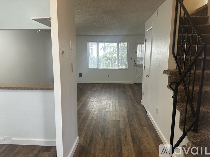 795 Park St 4 Beds Apartment, Townhouse for Rent - Photo gallery 3