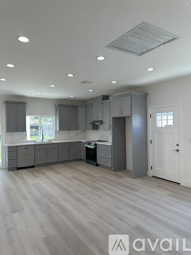 9313 Marchand Avenue 3 Beds Apartment, Single Family Home for Rent - Photo gallery 3