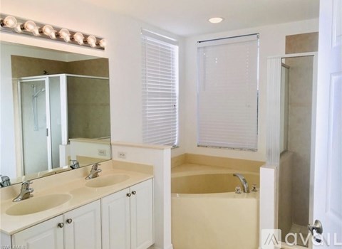 4255 Liron Avenue 3 Beds Apartment for Rent