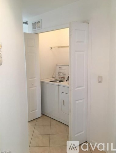 4255 Liron Avenue 3 Beds Apartment for Rent