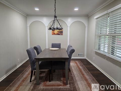 Source URL: https://prod-avail.s3.amazonaws.com/public_images/43133208/listing/Dining_Room.jpg