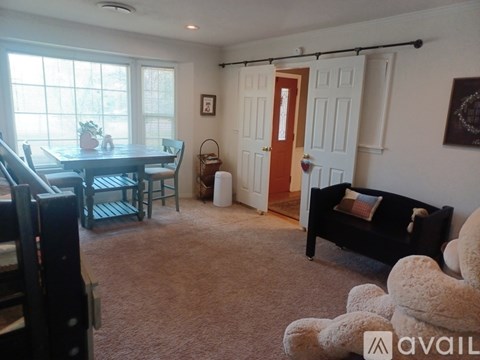 6712 Gainsborough Road 3 Beds Apartment for Rent