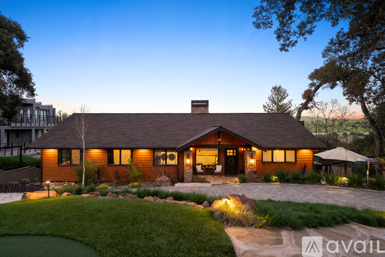 155 Leawood Circle 4-5 Beds Apartment, Single Family Home for Rent - Photo gallery 3
