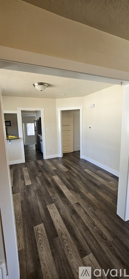 916 300 North 2 Beds Apartment, Single Family Home for Rent - Photo gallery 2