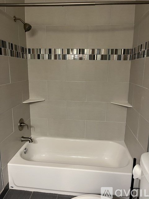 111 Menlo Drive 3 Beds Apartment for Rent