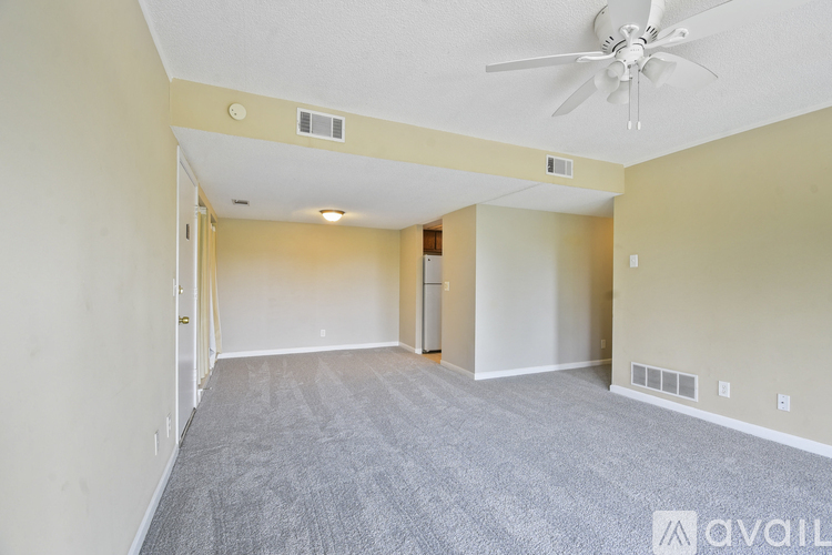 40 Club House Dr 2 Beds Apartment, Condo for Rent - Photo gallery 4