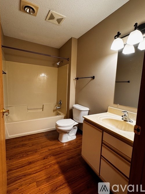 Source URL: https://prod-avail.s3.amazonaws.com/public_images/40356623/listing/IMG_4170.JPG