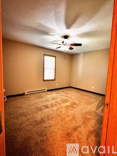 Source URL: https://prod-avail.s3.amazonaws.com/public_images/40356625/listing/IMG_4168.jpg