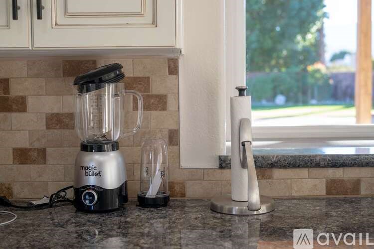 Source URL: https://prod-avail.s3.amazonaws.com/public_images/40353935/listing/a3sb7gxyiyqtnvmmgfxj.jpg