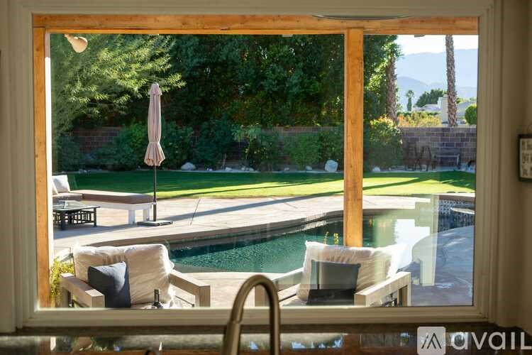 Source URL: https://prod-avail.s3.amazonaws.com/public_images/40353958/listing/uvhp2xpzrrkz8mj8mfxx.jpg