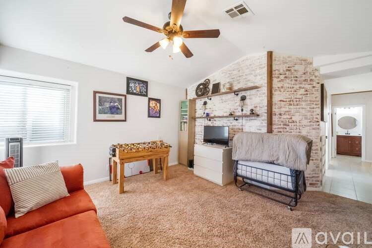 Source URL: https://prod-avail.s3.amazonaws.com/public_images/40353986/listing/vy6gwevskof2cmxkxoqw.jpg