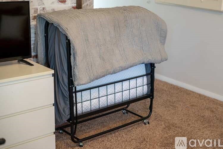 Source URL: https://prod-avail.s3.amazonaws.com/public_images/40353992/listing/trm3qt6kyeatidiy0m6f.jpg