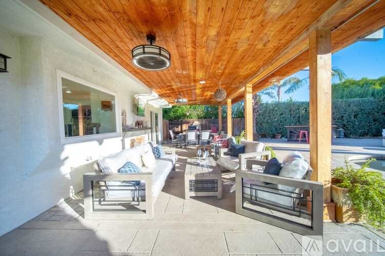 Source URL: https://prod-avail.s3.amazonaws.com/public_images/40353997/listing/lj9uwp8d6mizakttpkki.jpg