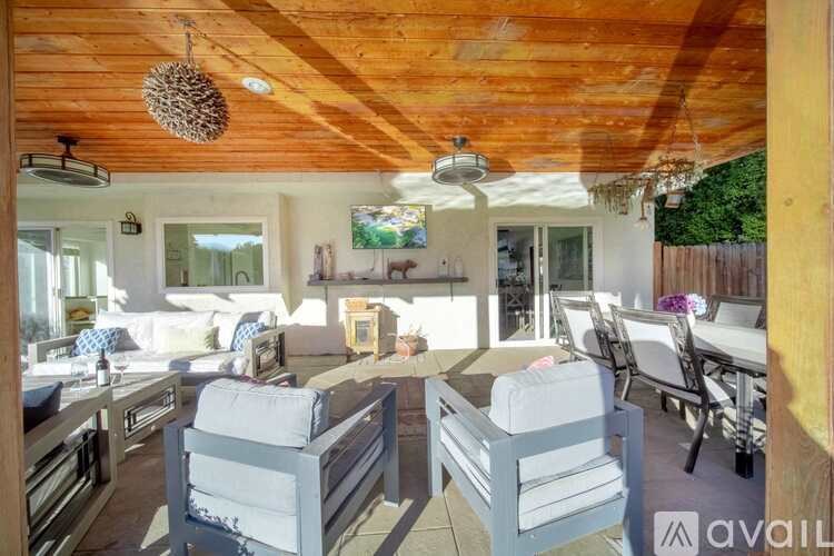 Source URL: https://prod-avail.s3.amazonaws.com/public_images/40354000/listing/ci5kgfgocbvsykkthhsw.jpg