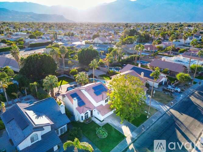 Source URL: https://prod-avail.s3.amazonaws.com/public_images/40354038/listing/ywvacm512lmy8equ3t4l.jpg