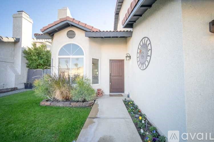 Source URL: https://prod-avail.s3.amazonaws.com/public_images/40354036/listing/ppyugd6xmfjz95uh5lcl.jpg