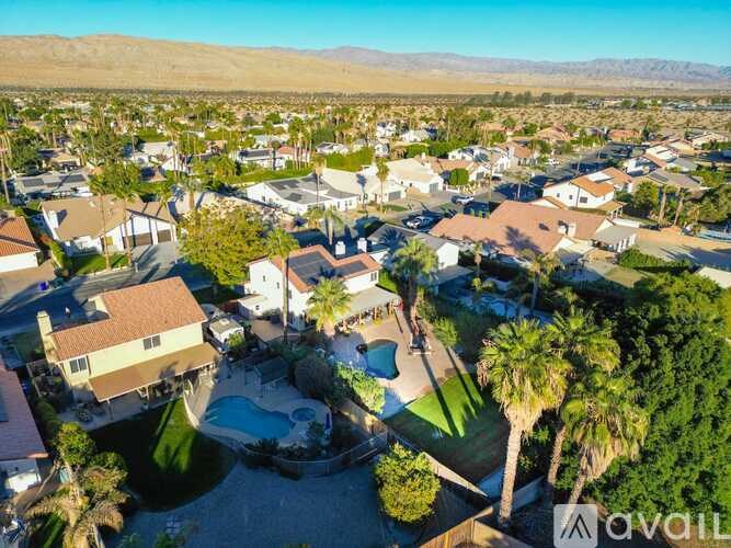 Source URL: https://prod-avail.s3.amazonaws.com/public_images/40354044/listing/tftrg3jabh6mzecoycvn.jpg