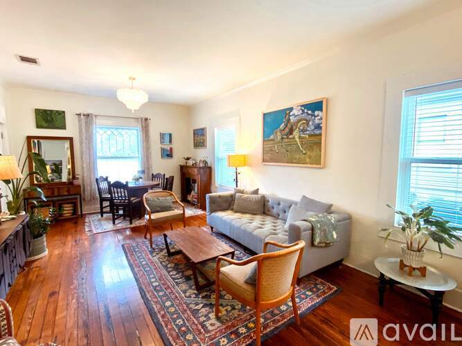 531 West Huisache Avenue 3 Beds Apartment, Single Family Home for Rent - Photo gallery 4