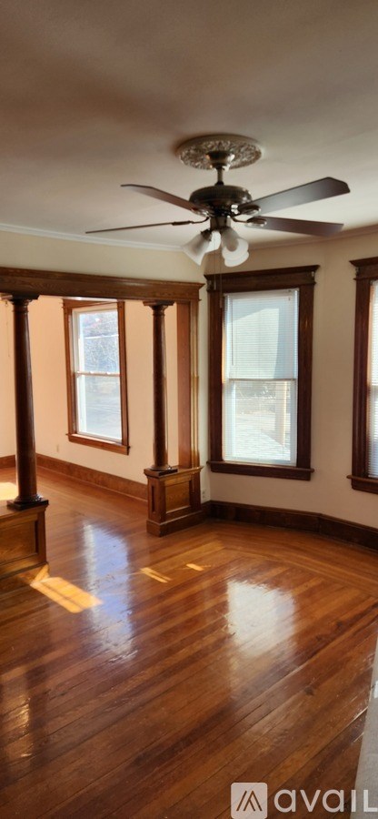 1731 Noble Avenue 2 Beds Apartment for Rent